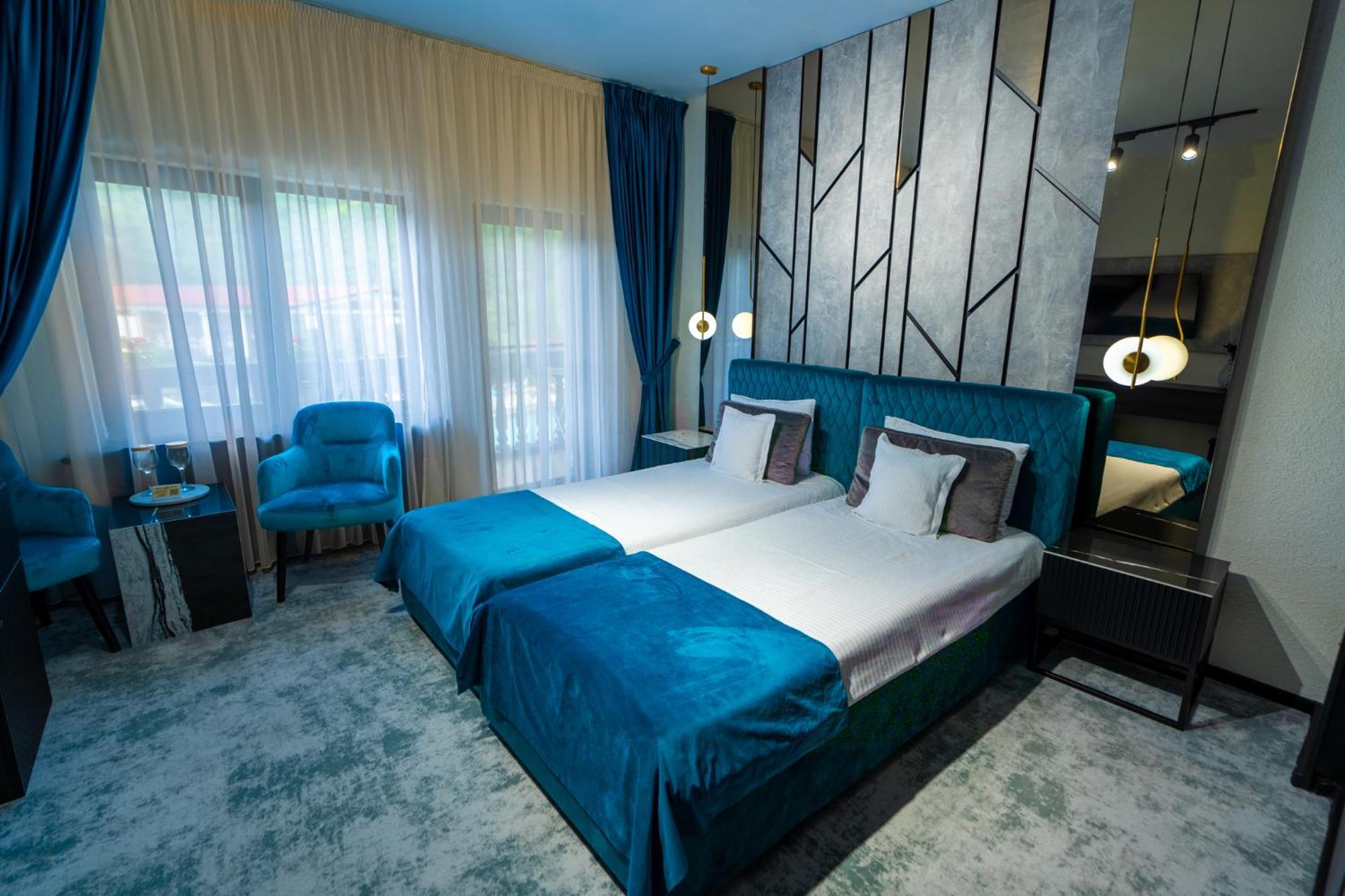 Complex Turistic Casa Romaneasca คาลิมาเนช ภายนอก รูปภาพ
