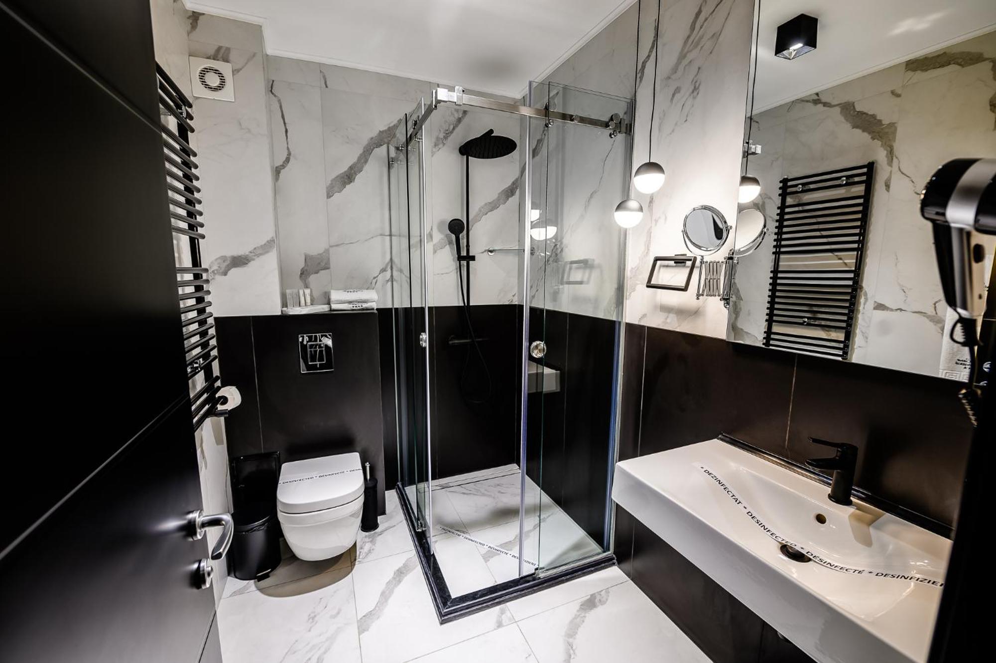 Complex Turistic Casa Romaneasca คาลิมาเนช ภายนอก รูปภาพ